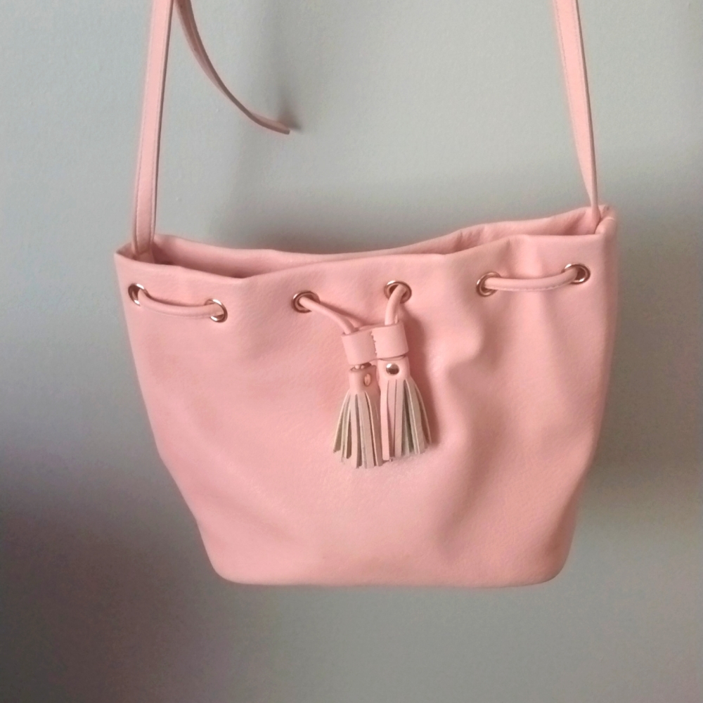 Lauran Conrad purse light pink